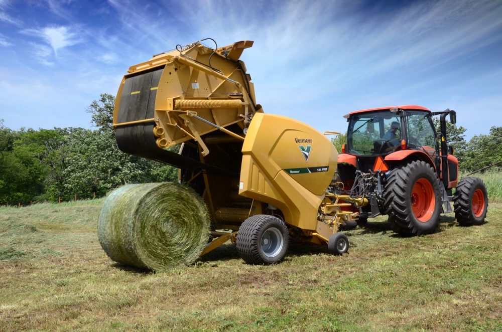 Advantages of Balers Equipped with a Pre-Cutting System